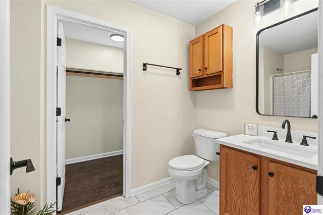 219 Meadowlake Drive, Radcliff, KY 40160