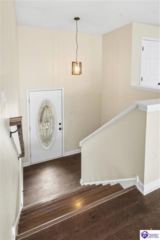 219 Meadowlake Drive, Radcliff, KY 40160