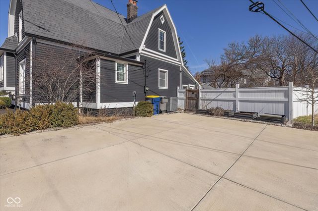 373 E Burgess Avenue, Indianapolis, IN 46219