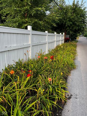 373 E Burgess Avenue, Indianapolis, IN 46219