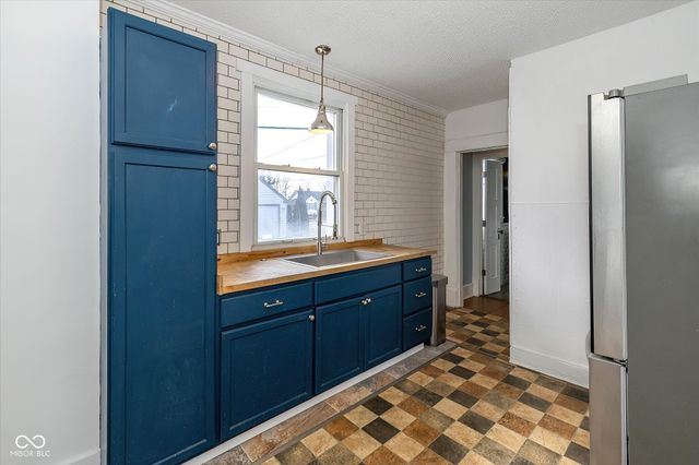 373 E Burgess Avenue, Indianapolis, IN 46219