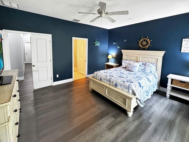 4126 Cascada Cir, Cooper City, FL 33024