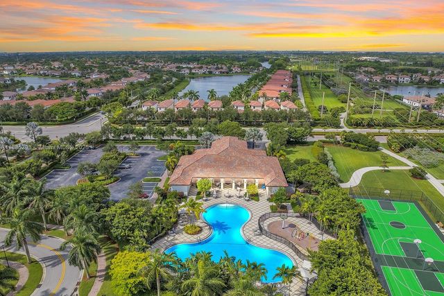 4126 Cascada Cir, Cooper City, FL 33024