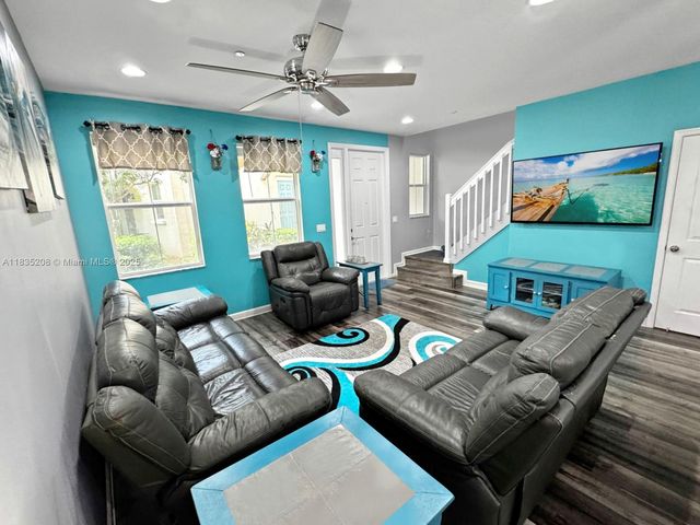 4126 Cascada Cir, Cooper City, FL 33024