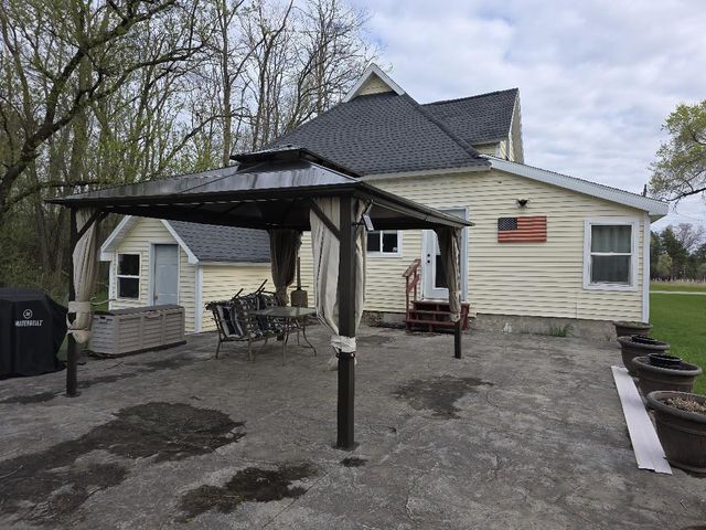 W7095 COUNTY ROAD GH, Wild Rose, WI 54984