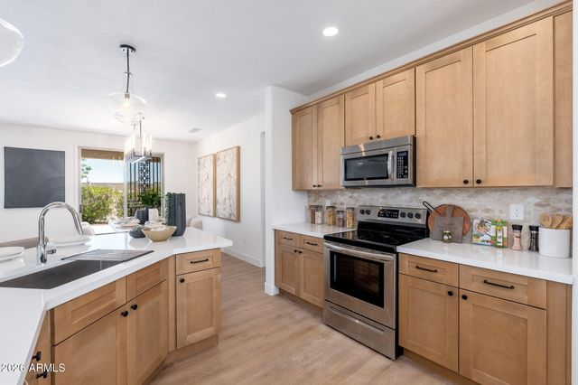 20174 N SHADOW MOUNTAIN Drive, Surprise, AZ 85374
