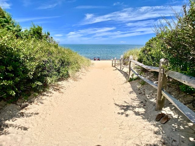 88 Eaton Ln 88, Brewster, MA 02631