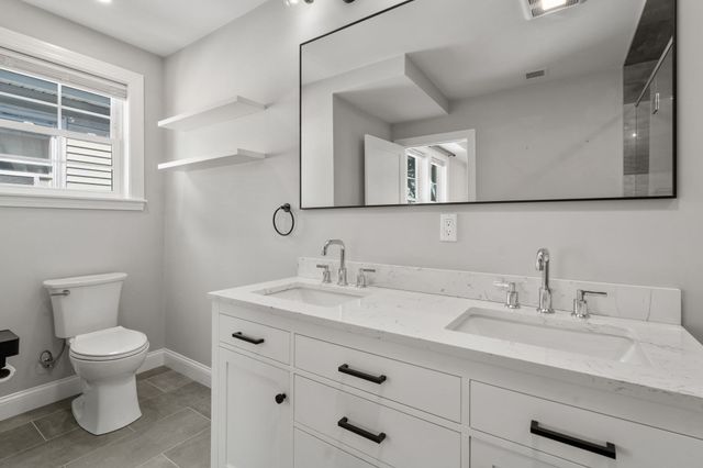 25 Locust St 2, Winthrop, MA 02152