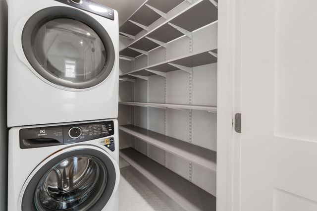 25 Locust St 2, Winthrop, MA 02152