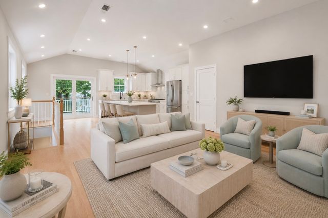 25 Locust St 2, Winthrop, MA 02152