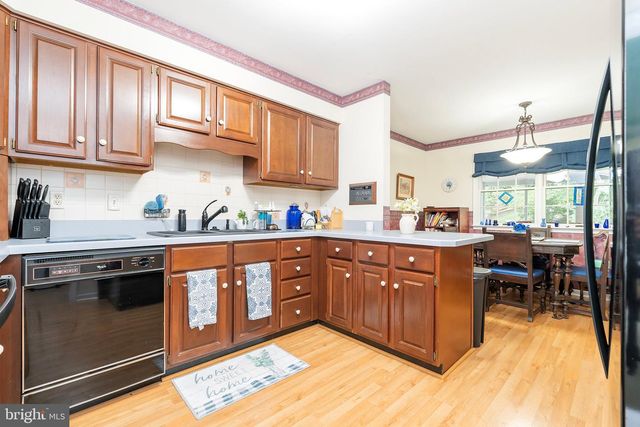 805 MULBERRY DR, Martinsburg, WV 25401