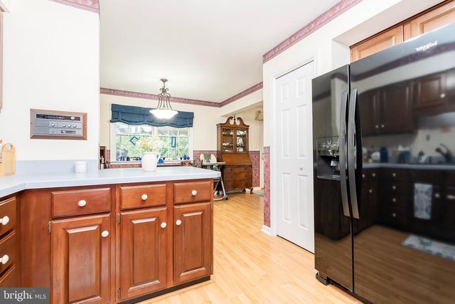 805 MULBERRY DR, Martinsburg, WV 25401