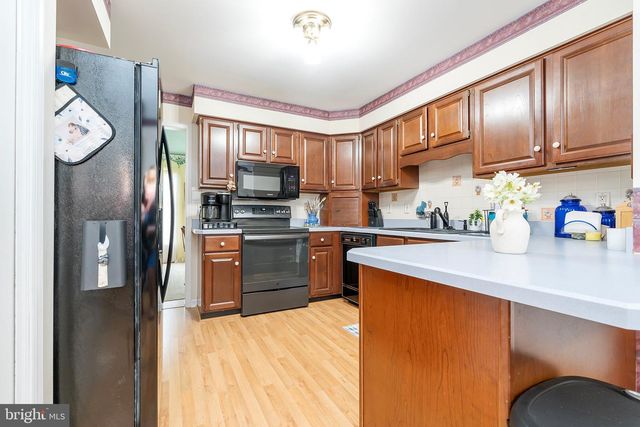 805 MULBERRY DR, Martinsburg, WV 25401