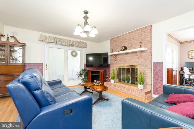 805 MULBERRY DR, Martinsburg, WV 25401