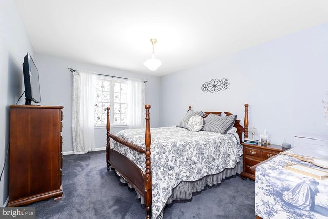805 MULBERRY DR, Martinsburg, WV 25401