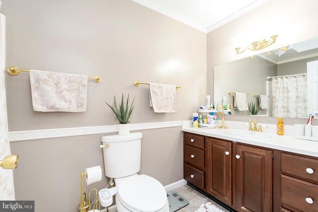 805 MULBERRY DR, Martinsburg, WV 25401
