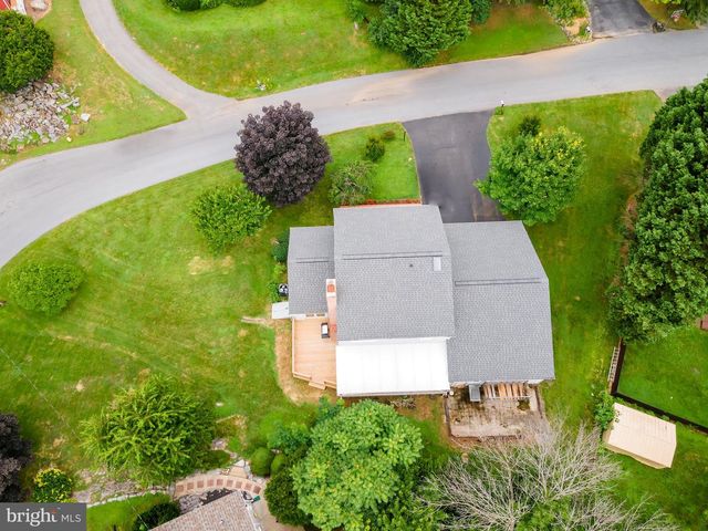 805 MULBERRY DR, Martinsburg, WV 25401
