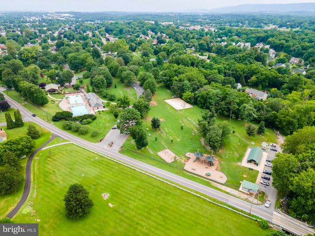 805 MULBERRY DR, Martinsburg, WV 25401