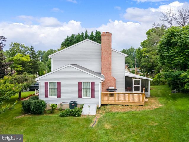 805 MULBERRY DR, Martinsburg, WV 25401