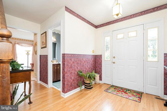 805 MULBERRY DR, Martinsburg, WV 25401