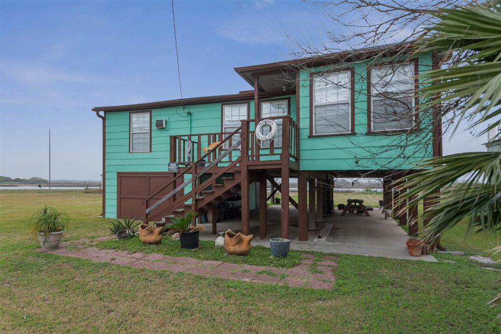 1725 Cr-441d, Brazoria, TX 77422