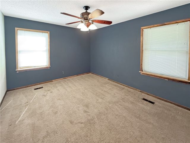 315 Fairway Lane, Fayetteville, AR 72701