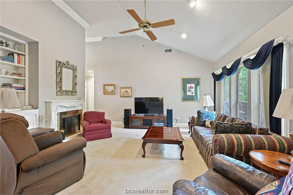 300 Chimney Hill Drive, College Station, TX 77840 — photo 4
