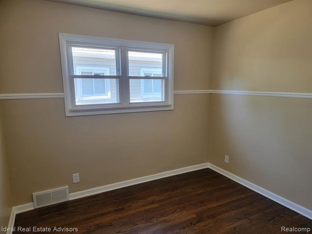 26053 Clancy Street, Roseville, MI 48066