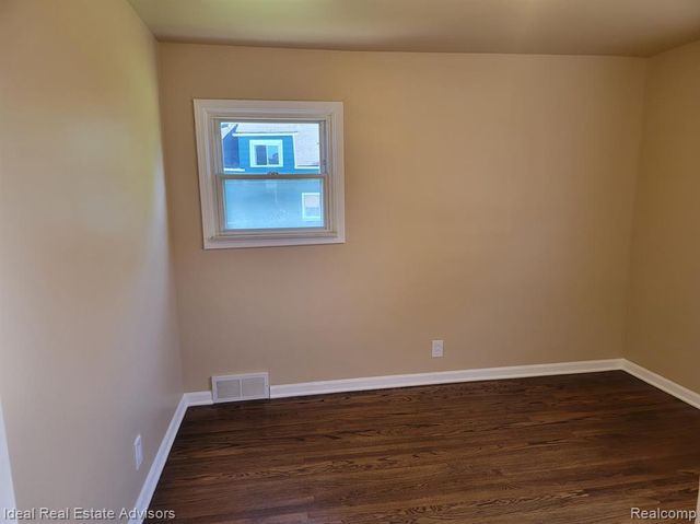 26053 Clancy Street, Roseville, MI 48066