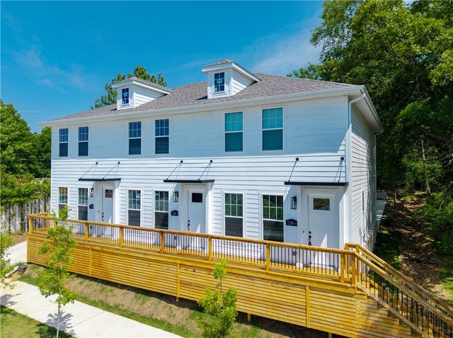 2286 W Stone Street, Fayetteville, AR 72701