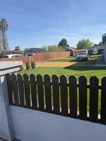 516 S Carroll Ave, Stockton, CA 95215