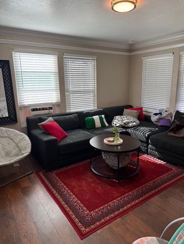 516 S Carroll Ave, Stockton, CA 95215