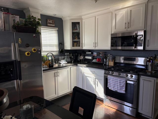 516 S Carroll Ave, Stockton, CA 95215