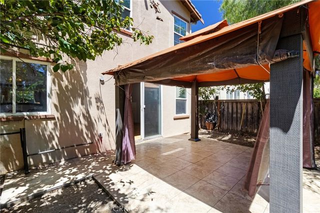 9193 Burnet Avenue, North Hills, CA 91343