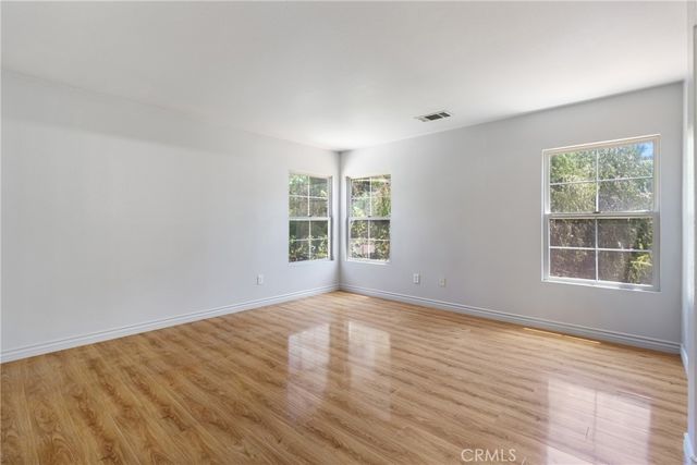 9193 Burnet Avenue, North Hills, CA 91343