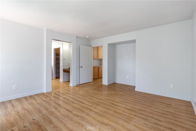 9193 Burnet Avenue, North Hills, CA 91343