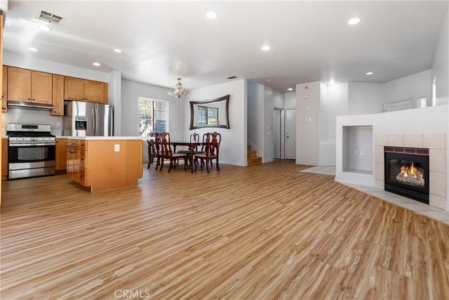 9193 Burnet Avenue, North Hills, CA 91343