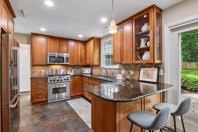 6 Edina Court, Edina, MN 55424
