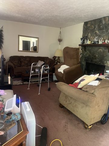 821 Oak Leaf Dr, Old Hickory, TN 37138