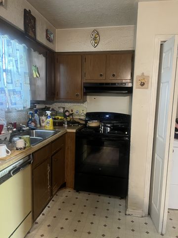 821 Oak Leaf Dr, Old Hickory, TN 37138