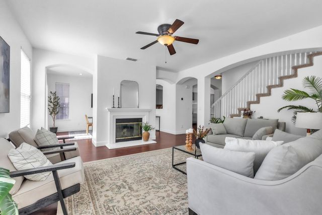 2140 Mabry Dr, Sacramento, CA 95835