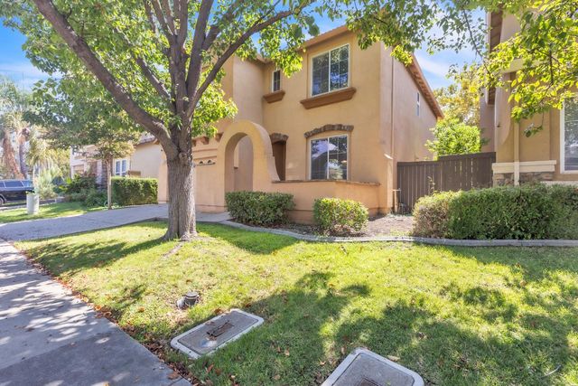 2140 Mabry Dr, Sacramento, CA 95835