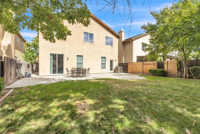 2140 Mabry Dr, Sacramento, CA 95835