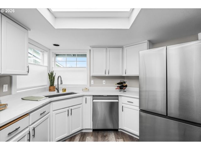 2738 DAYNA Ln, Eugene, OR 97408