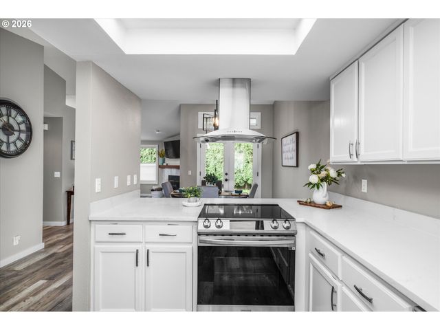 2738 DAYNA Ln, Eugene, OR 97408