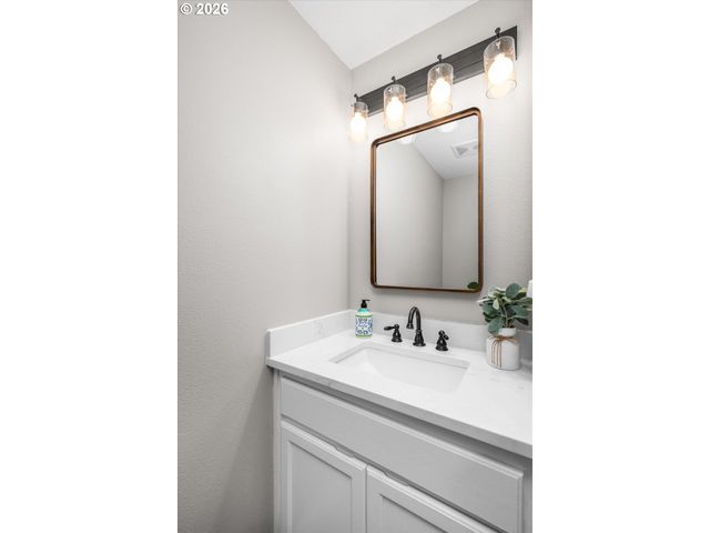 2738 DAYNA Ln, Eugene, OR 97408