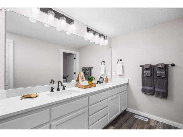 2738 DAYNA Ln, Eugene, OR 97408