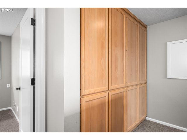 2738 DAYNA Ln, Eugene, OR 97408