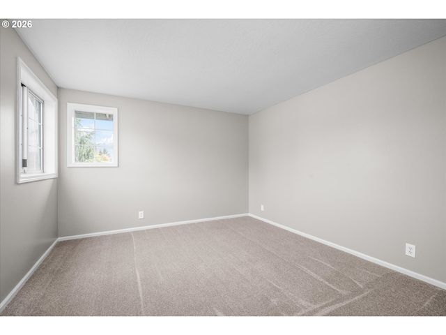 2738 DAYNA Ln, Eugene, OR 97408