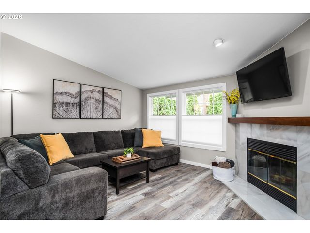 2738 DAYNA Ln, Eugene, OR 97408